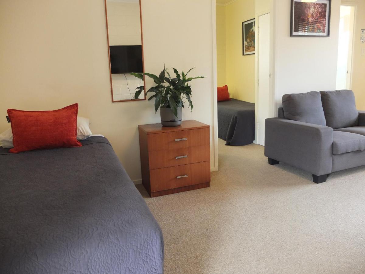 Colonial Court Motel Cambridge Eksteriør billede