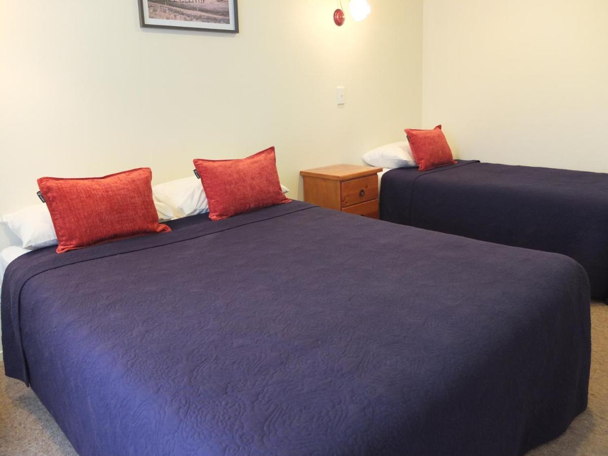 Colonial Court Motel Cambridge Eksteriør billede