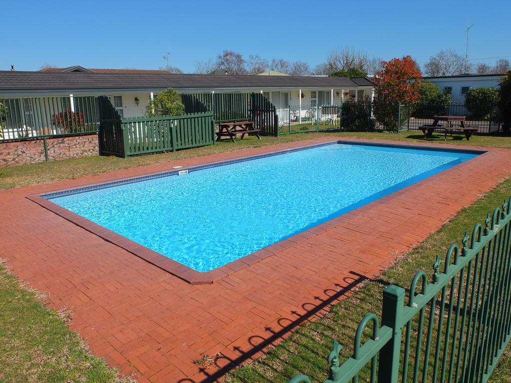 Colonial Court Motel Cambridge Eksteriør billede